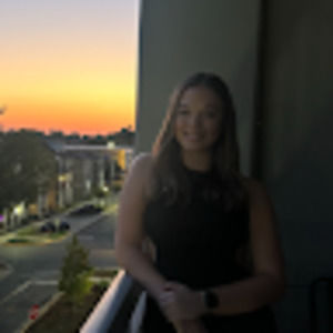 Meet your Posher, Nicole